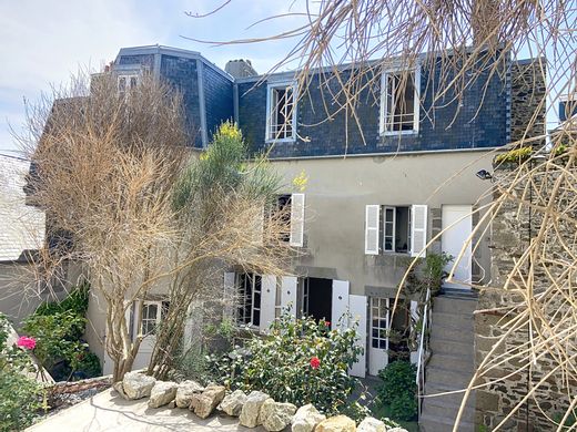 Luxury home in Granville, Manche