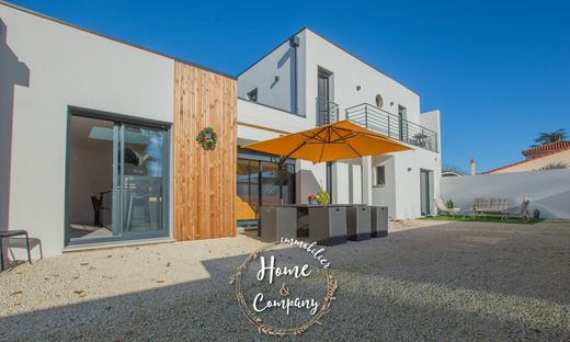 ‏בתי יוקרה ב  Saint-Sulpice-de-Royan, השראנט הימי