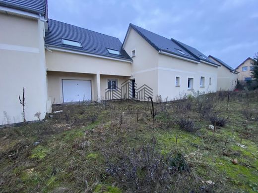 Luxe woning in Gravigny, Eure