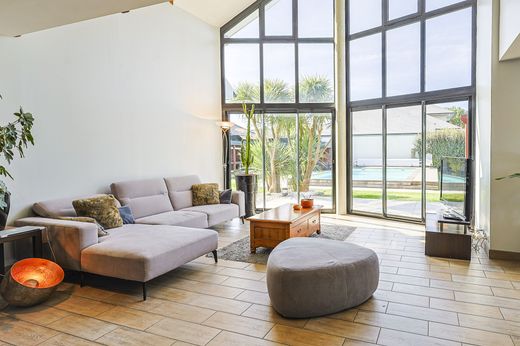 Maison de luxe à Idron, Pyrénées-Atlantiques