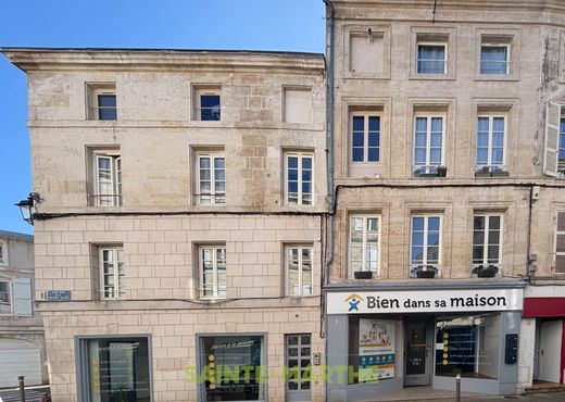 Luxury home in Niort, Deux-Sèvres