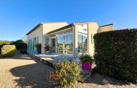 Luxe woning in Saint-Palais-sur-Mer, Charente-Maritime