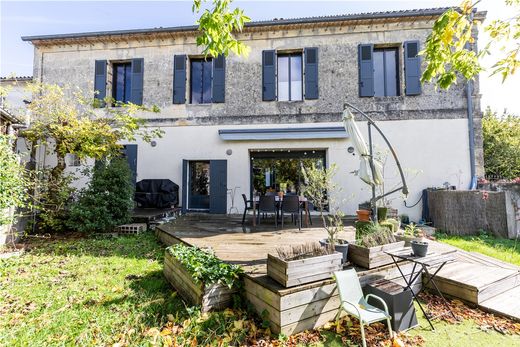 Luxe woning in Beychac, Gironde