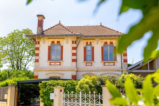Villa in Arcachon, Gironde