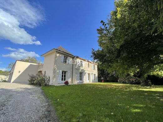 Luxe woning in Libourne, Gironde