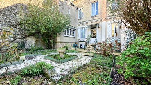 Luxury home in Bordeaux, Gironde