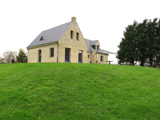 Villa in Ghyvelde, Nord