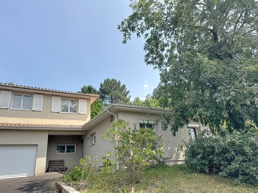 Luxury home in Cestas, Gironde