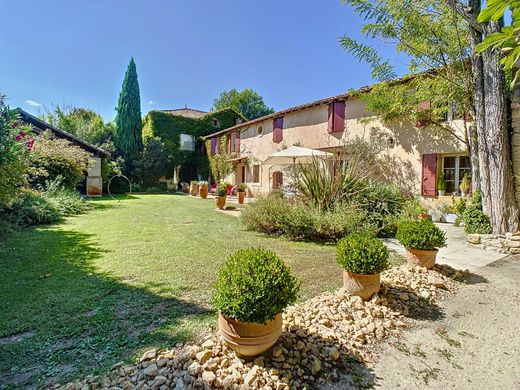 Luxury home in Pernes-les-Fontaines, Vaucluse