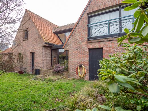 منزل ﻓﻲ Camphin-en-Pévèle, North