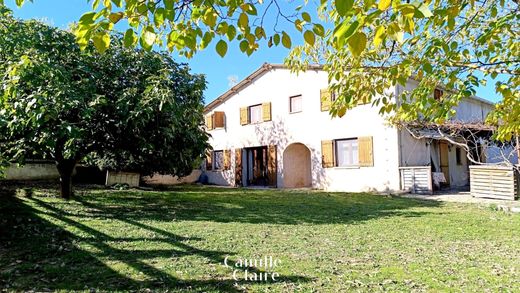 منزل ﻓﻲ Ventabren, Bouches-du-Rhône