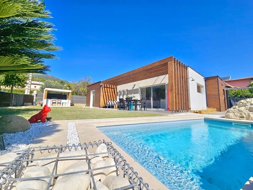 Casa de lujo en Carros, Alpes Marítimos