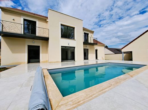 Casa de lujo en Sens, Yonne