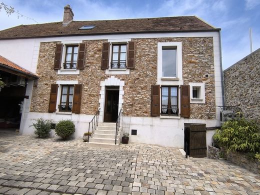 Luxury home in Ballainvilliers, Essonne