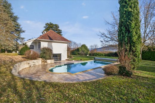 Luxus-Haus in Belley, Ain