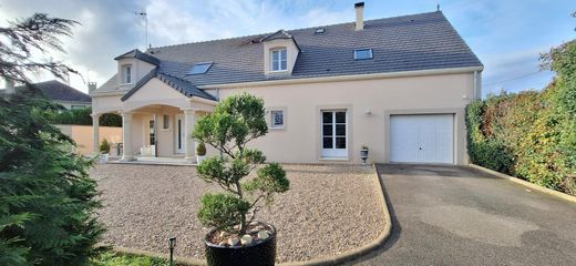 Luxe woning in Charmoy, Yonne