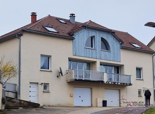 Luxe woning in Les Hôpitaux-Neufs, Doubs