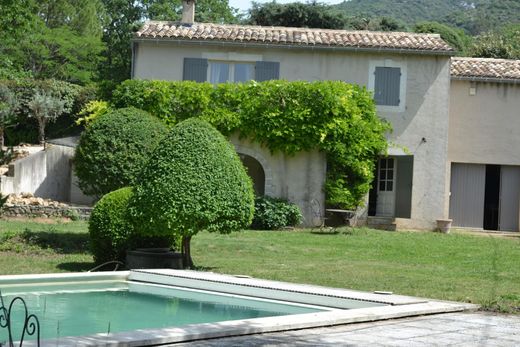 Luxury home in Lacoste, Vaucluse