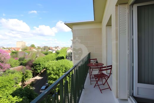 Apartment in Saint-Maur-des-Fossés, Val-de-Marne