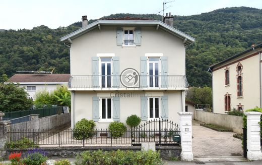 Villa in La Combe-de-Lancey, Isère