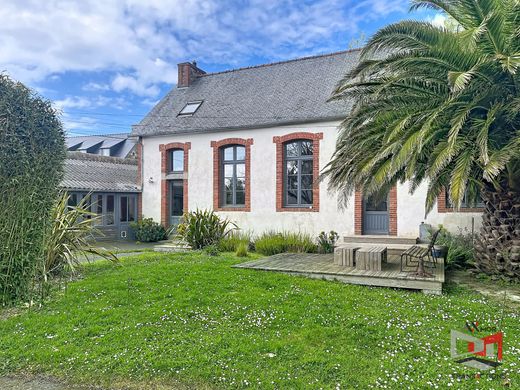 Maison de luxe à Plougrescant, Côtes-d'Armor
