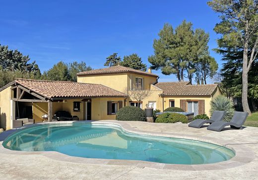 Luxus-Haus in Saint-Bonnet-du-Gard, Gard