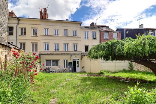 Luxe woning in Louviers, Eure
