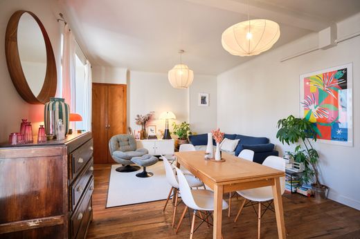 Apartment / Etagenwohnung in Annecy, Haute-Savoie