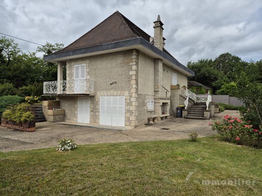 Maison de luxe à Turenne, Corrèze