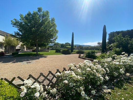 Villa in Cheval-Blanc, Vaucluse