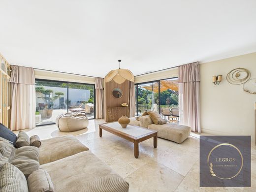 Luxury home in Eyragues, Bouches-du-Rhône