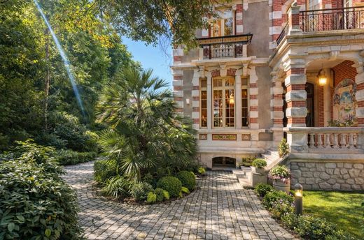 Luxury home in Pyla sur Mer, Gironde