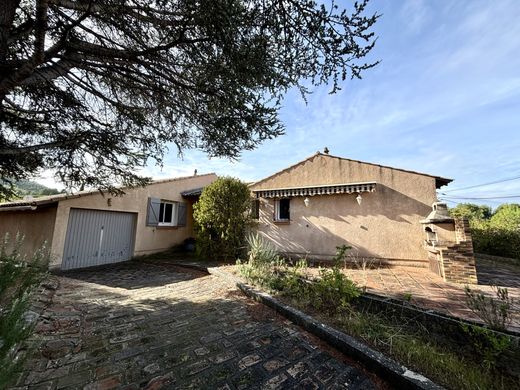 Casa di lusso a Saint-Cyr-sur-Mer, Var