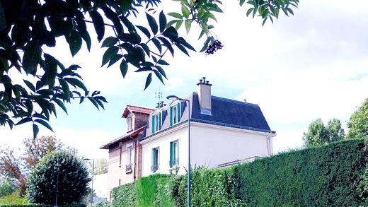 Luxury home in Meudon, Hauts-de-Seine