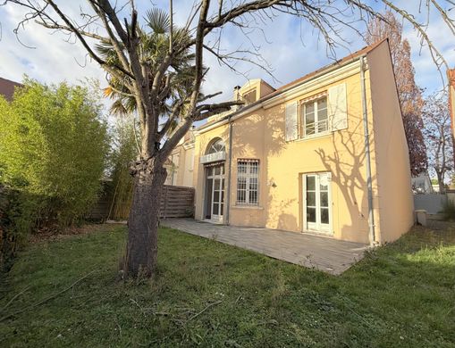 Rueil-Malmaison, Hauts-de-Seineの高級住宅