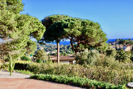 Luxe woning in Cavalaire-sur-Mer, Var