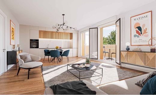 Apartment in Chennevières-sur-Marne, Val-de-Marne