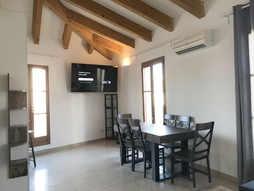 Duplex in Marseille, Bouches-du-Rhône