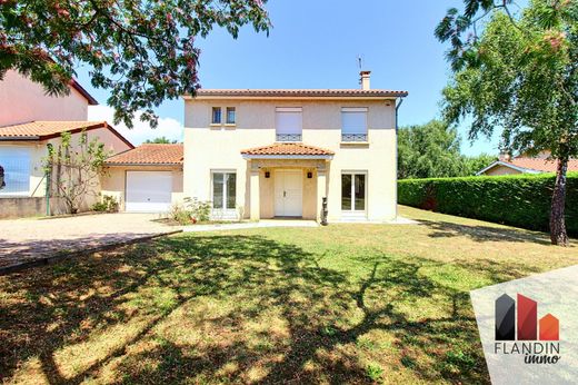 호화 저택 / Charly, Rhône