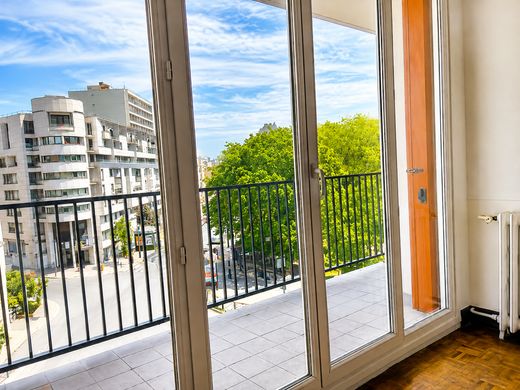 Apartment in Belleville, Père-Lachaise, Ménilmontant, Paris