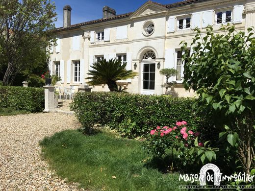 Maison de luxe à Cognac, Charente