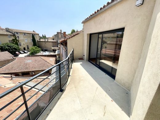 Apartment / Etagenwohnung in Aix-en-Provence, Bouches-du-Rhône