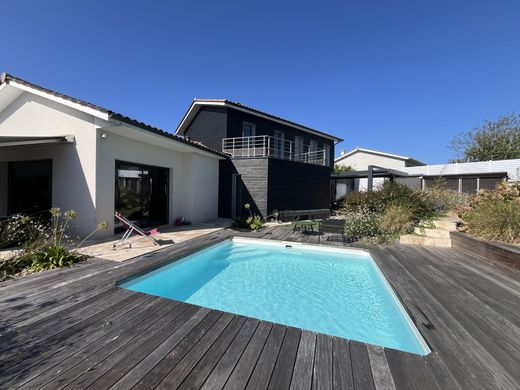 Luksusowy dom w Carbon-Blanc, Gironde