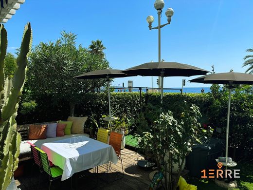 Appartement in Nice, Alpes-Maritimes