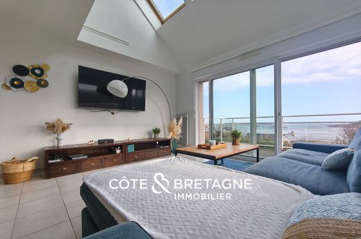 Luxury home in Ploubazlanec, Côtes-d'Armor