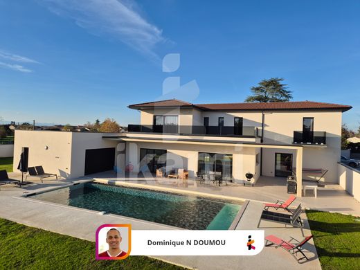 Casa di lusso a Romans-sur-Isère, Drôme