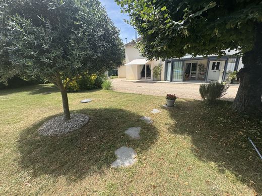 Luksusowy dom w Villette-d'Anthon, Isère