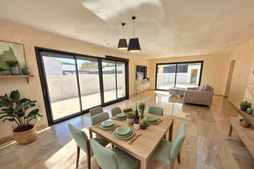 Villa Port-de-Bouc, Bouches-du-Rhône