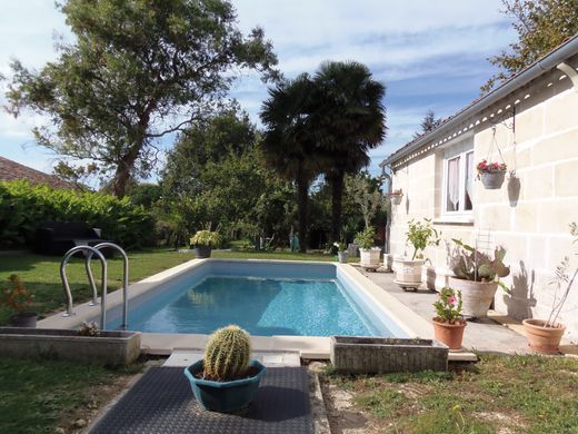 호화 저택 / Floirac, Charente-Maritime
