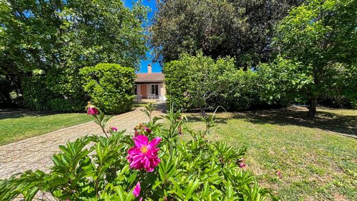 Villa en Entraigues-sur-la-Sorgue, Vaucluse